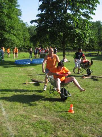 6KAMP 2006 Dorpshuis Vierhouten (Oranje/ijsvereniging)